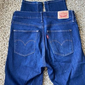 Levi slimming skinny jeans normal wash